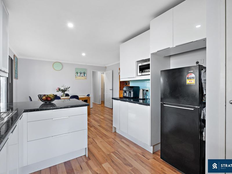 32 Rushbrook Way, Thornlie WA 6108