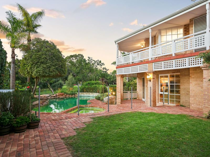 4 Kathryn Crescent, Dalkeith WA 6009