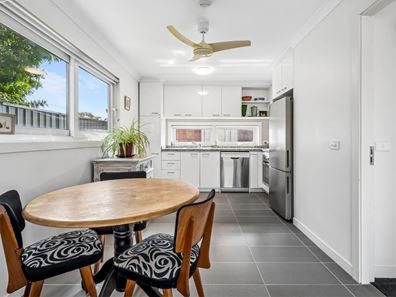 1/18 Thorpe Street, Rockingham WA 6168