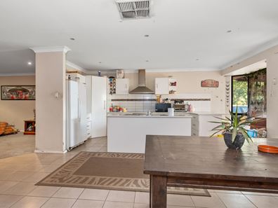 4 Teahan Street, South Kalgoorlie WA 6430