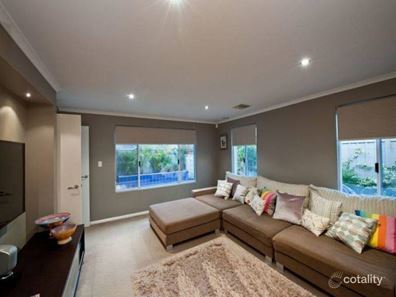 8 Bullrush Street, Gwelup WA 6018