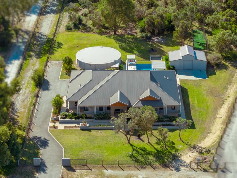 114 Craddon Road, Oakford