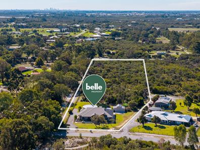 114 Craddon Road, Oakford WA 6121