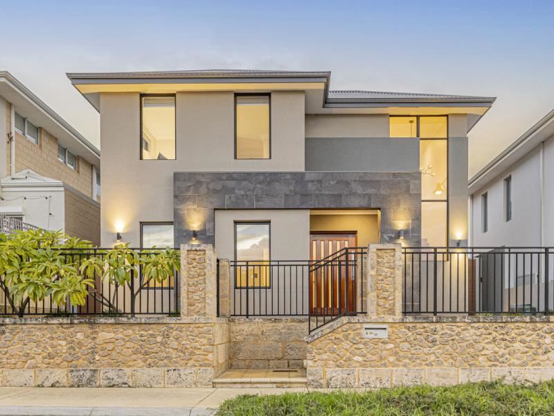 4 Mahia Way, Burns Beach