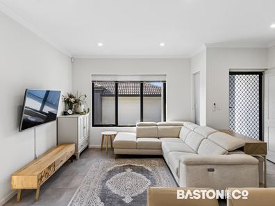 2/33 Boundary Road, St James WA 6102