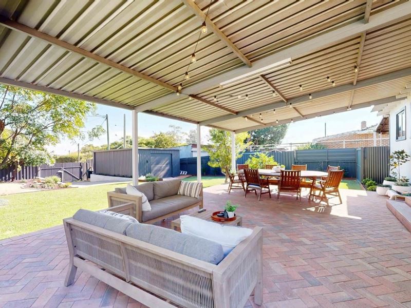 4  Stuart Street, Greenmount WA 6056