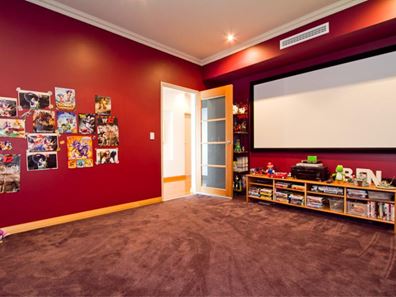 11 Strickland Road, Ardross WA 6153