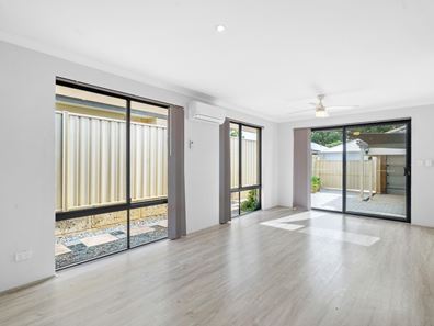 15 Payanna Grange, Lakelands WA 6180