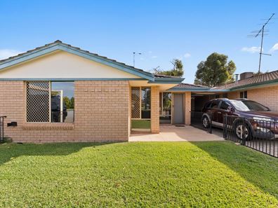 2/17 Casilda Place, Cooloongup WA 6168