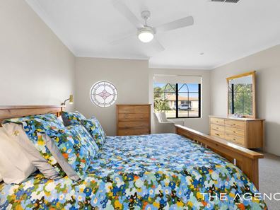 86 Brenchley Drive, Atwell WA 6164