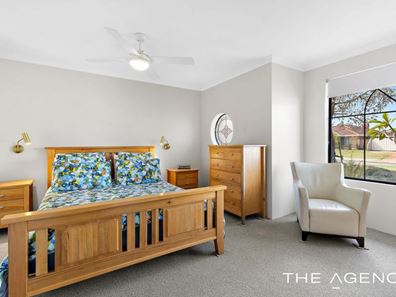 86 Brenchley Drive, Atwell WA 6164