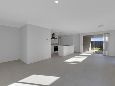 11 Deauville Approach, Madora Bay WA 6210
