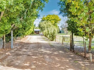 828 Pinjarra Road, Furnissdale WA 6209