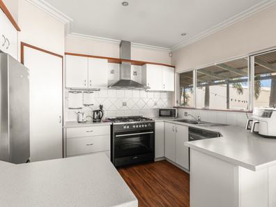 9 Florence Way, Bilingurr WA 6725