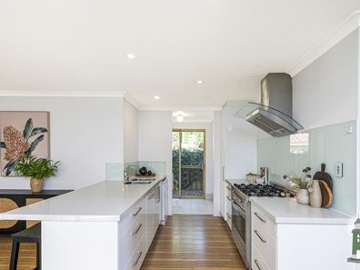 4 Smullin Street, Hamilton Hill WA 6163