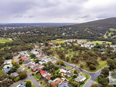 6 Bernard Street, Kelmscott WA 6111