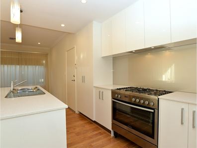 2/62 Second  Avenue, Claremont WA 6010