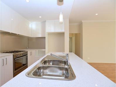 2/62 Second  Avenue, Claremont WA 6010