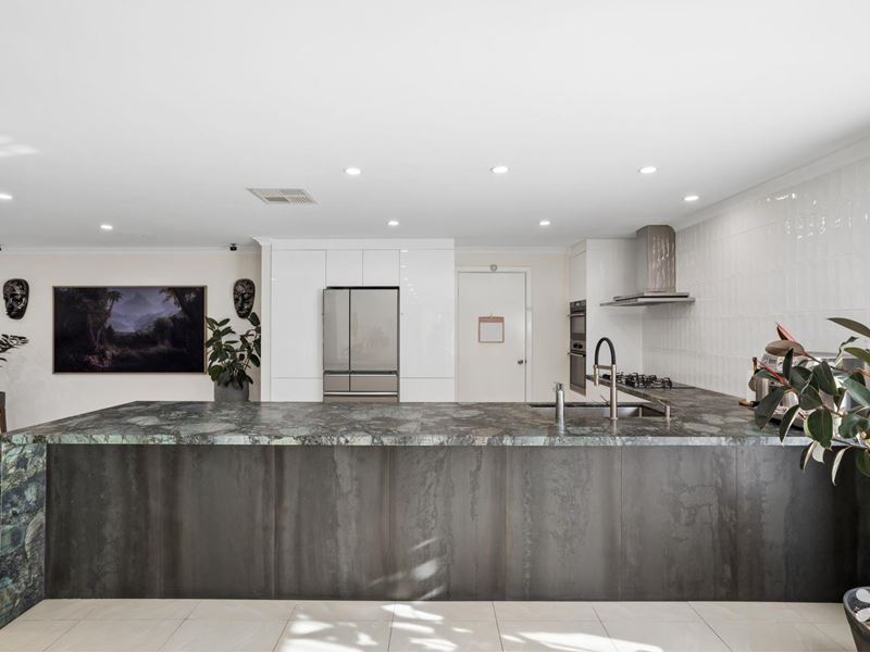 1 Hardwick Boulevard, Canning Vale WA 6155