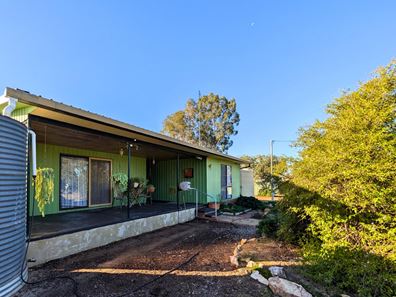 65 Forrest Street, Kellerberrin WA 6410