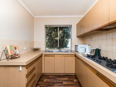 3 Hugh Ct, Como WA 6152