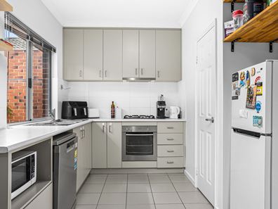 8/38 Heritage Park Drive, Baldivis WA 6171