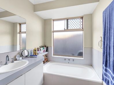14/5 Flametree Pl, Beechboro WA 6063