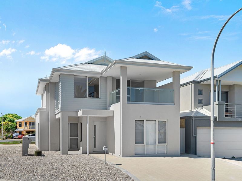 8A Second Avenue, Burns Beach WA 6028