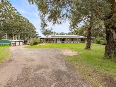 14 Delta Court, Darling Downs WA 6122