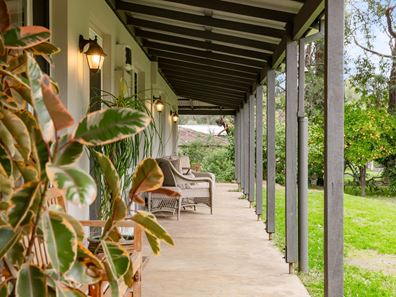 14 Delta Court, Darling Downs WA 6122