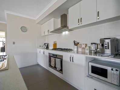 43 Yakas Chase, Spearwood WA 6163