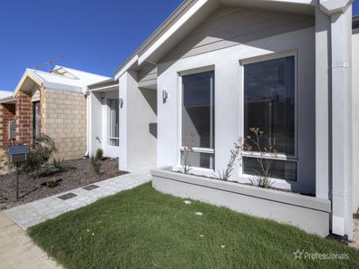 41 Cowaramup Loop, Two Rocks WA 6037
