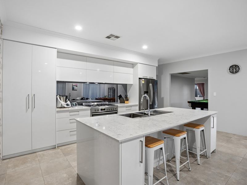 17 Splendor Avenue, Eglinton
