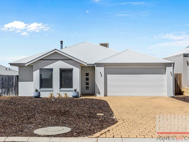76 Seaside Avenue, Yanchep