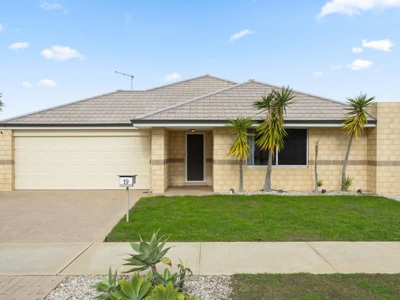 19 Carcione Avenue, Secret Harbour WA 6173