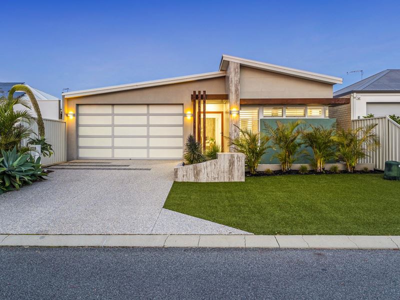128 Thundelarra Drive, Golden Bay