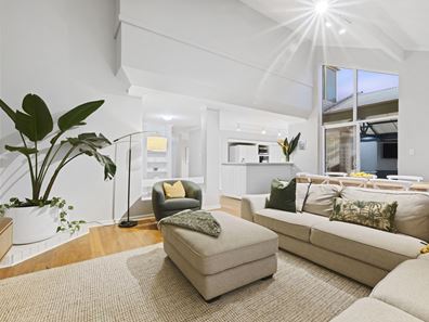 11 Biscay Road, Sorrento WA 6020