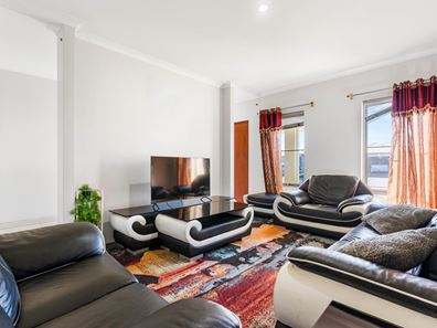 38 Diamond Gardens, Wellard WA 6170