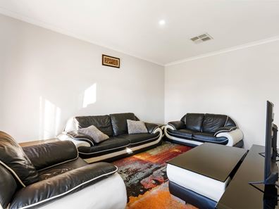 38 Diamond Gardens, Wellard WA 6170