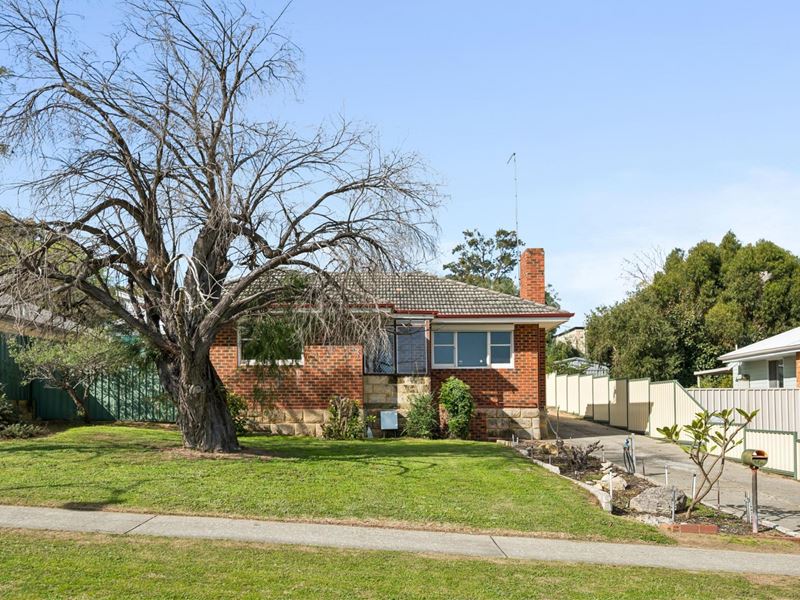 4 Davon Street, Hamilton Hill WA 6163