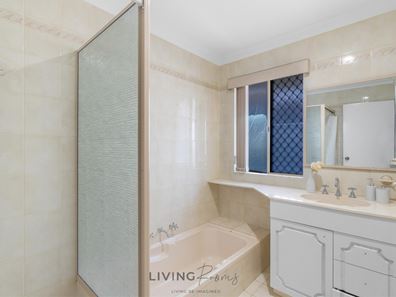 Room/6  21 Azelia Street, Alexander Heights WA 6064