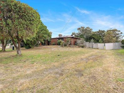 367 Furley Rd, Southern River WA 6110