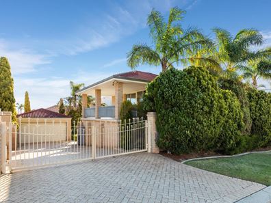 51 Ashmore Way, Sorrento WA 6020