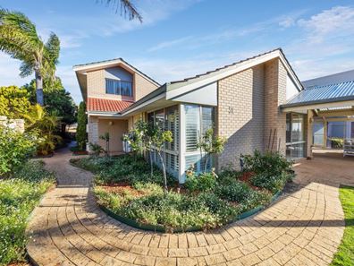 51 Ashmore Way, Sorrento WA 6020