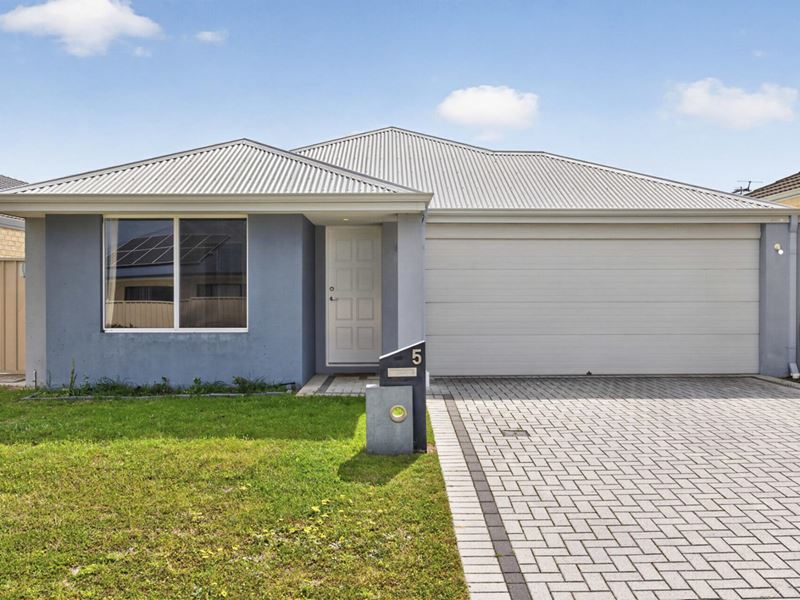 5 Sandals Way, Meadow Springs WA 6210
