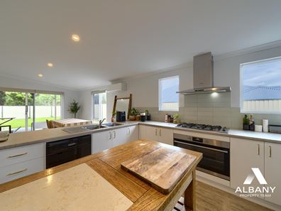 26 Elaray Way, Lange WA 6330