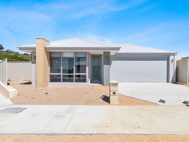 1 Akuna Way, Golden Bay WA 6174
