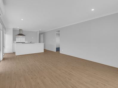 1 Akuna Way, Golden Bay WA 6174