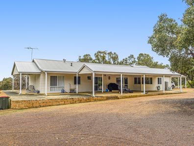 136 Powderbark Road, Lower Chittering WA 6084