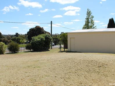 18 Osborne Road, Mount Barker WA 6324
